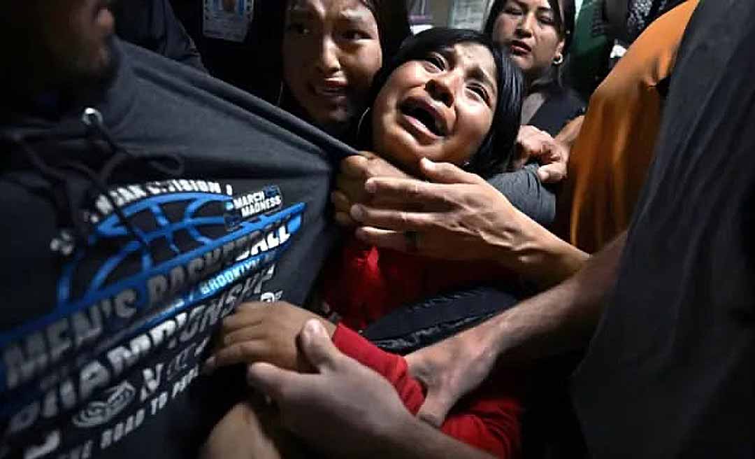 Foto de família equatoriana separada por agentes dos EUA vence World Press Photo 2026