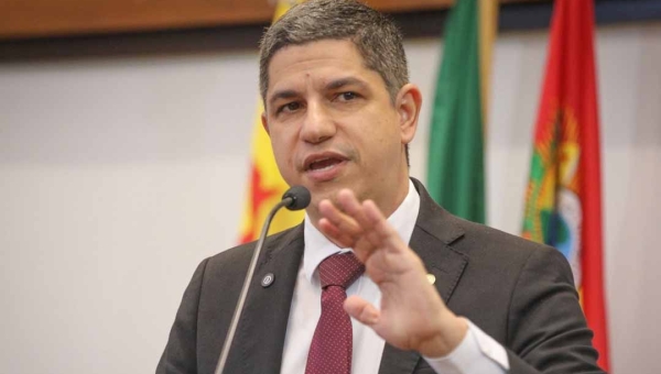 Fagner Calegário destina emenda que beneficia estudantes brasileiros que cursam Medicina em Cobija, na Bolívia