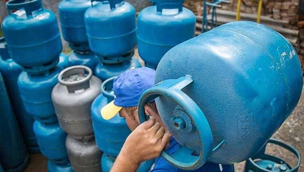 Com uma das botijas mais caras do país, Acre fica de fora de reajuste do Gás do Povo