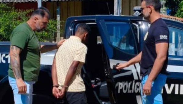 Suspeito de vender drogas perto de escola é preso em flagrante pela Polícia Civil em Xapuri