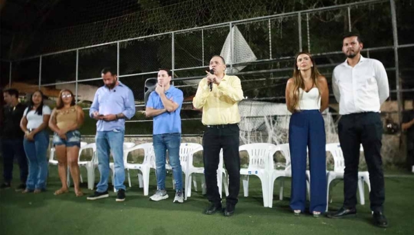 Líder do governo Manoel Moraes e vereador Hildegard ouvem demandas da população na parte alta da cidade de Rio Branco