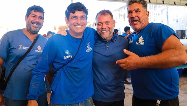 Alysson Bestene participa de café da manhã com servidores do Saerb em homenagem ao Dia do Trabalhador
