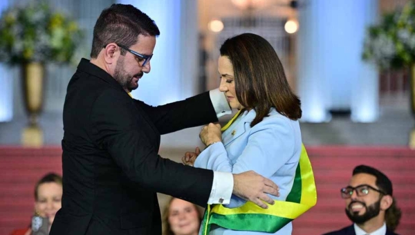 30 dias de Mailza no governo: do desgaste inicial à tentativa de manter a governabilidade