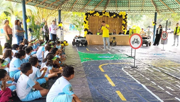 “Sensibilizar adultos por meio das crianças é fundamental”, destaca Alysson Bestene na abertura do Maio Amarelo 2026 em Rio Branco