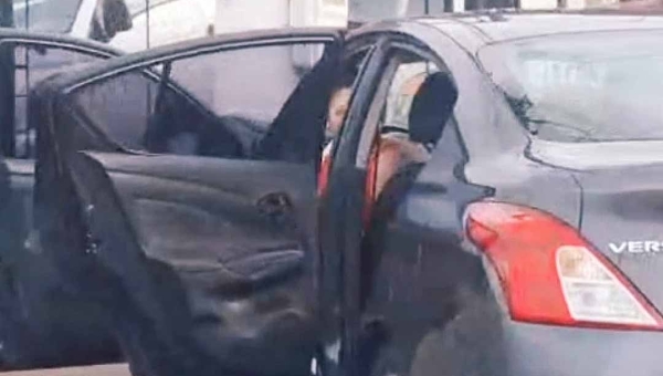 Colisão entre carro e moto deixa trânsito lento na Avenida Ceará, próximo ao bairro Tangará