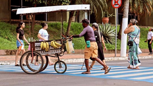 Norte lidera comprometimento da renda no país; acreanos enfrentam desafios com orçamento familiar