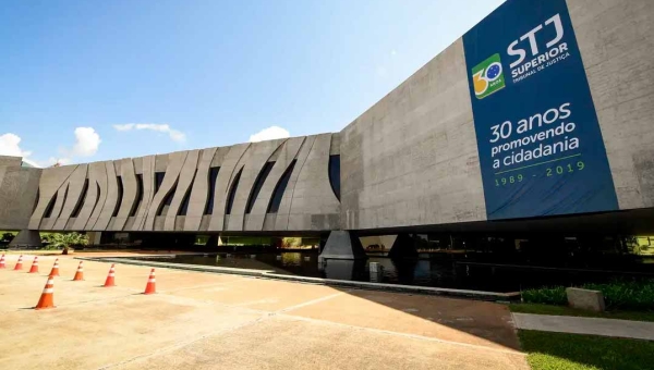 STJ recebe denúncia do MPF e torna ex-governador do Acre réu por fraude e desvio em obras de rodovia estadual