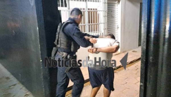Força Tática prende suspeito de tráfico após denúncia anônima no bairro Defesa Civil, em Rio Branco