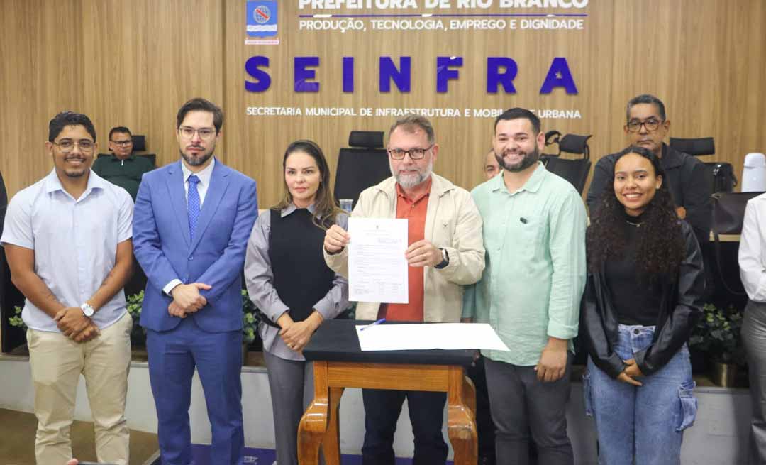 Prefeito Alysson Bestene anuncia o reajuste da bolsa de estágio destinada a estudantes de nível médio e superior