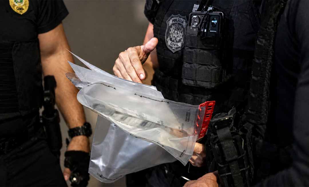 Polícia cumpre mandado de busca e apreensão na casa de adolescente que ameaçava escola em Santa Rosa do Purus