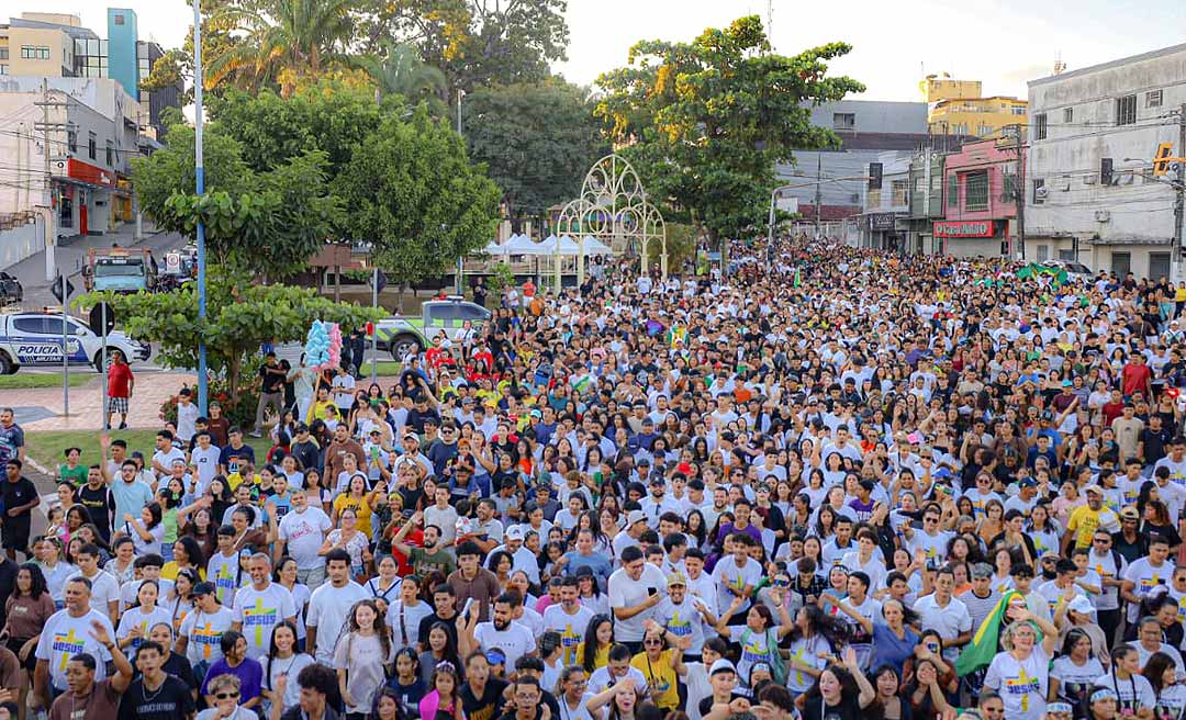 Marcha para Jesus reúne cerca de 6 mil fiéis em Rio Branco e encerra programação com show de Thalles Roberto