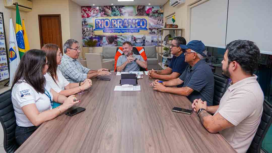 Reunião_com_o_presidente_do_DNIT_SAMUEL_MOURE_2.jpg